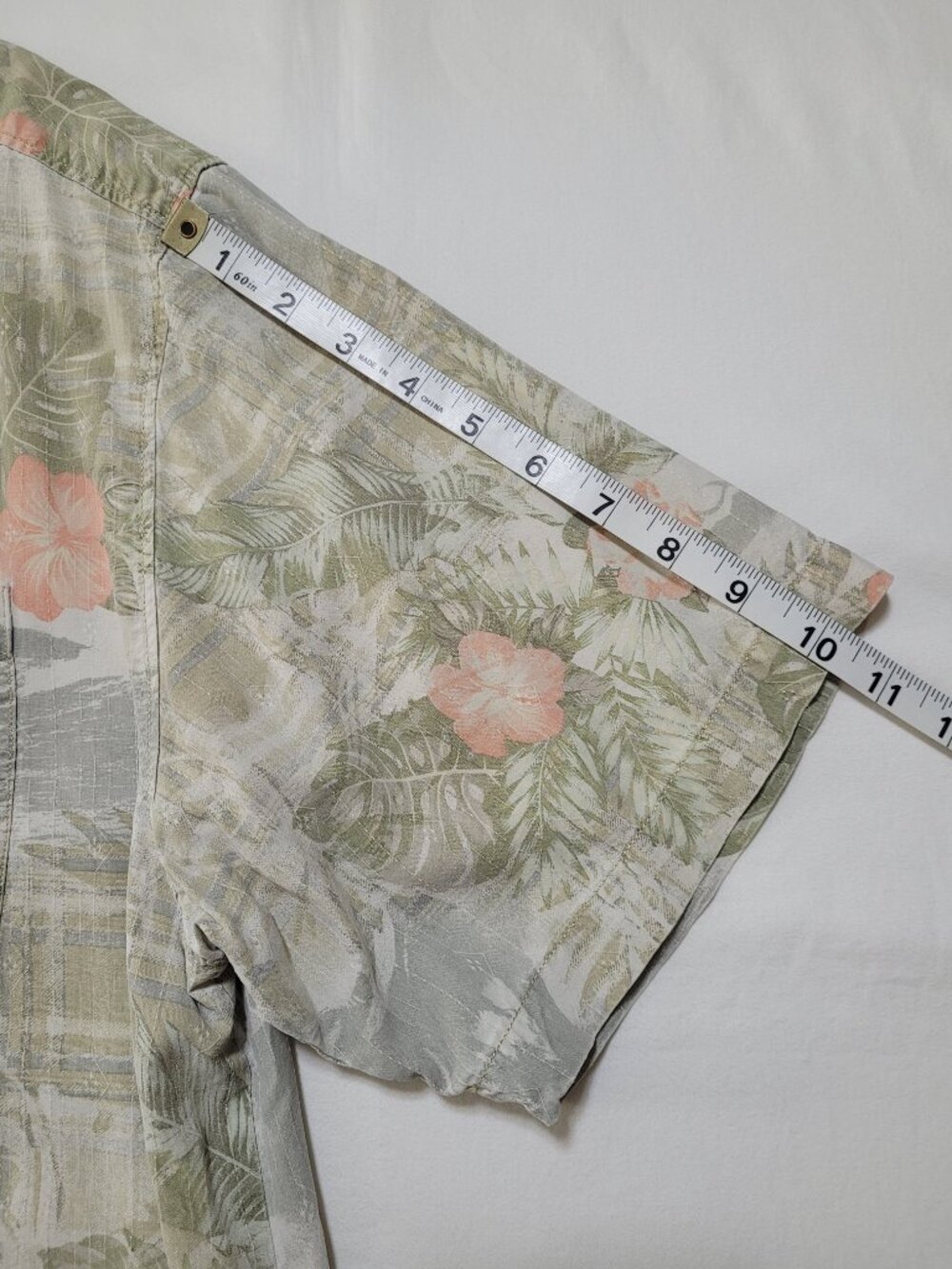 Tommy Bahama Mens Silk Hawaiian Shirt Tropical Floral Print Large Coastal - Picture 9 of 10